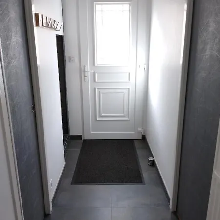 Maison 2 Chambres Sur Sous-sol Holiday home